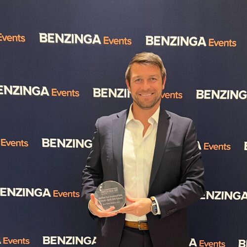 EDS Wins Best Data Analysis Tool at Benzinga 2024 Fintech Awards